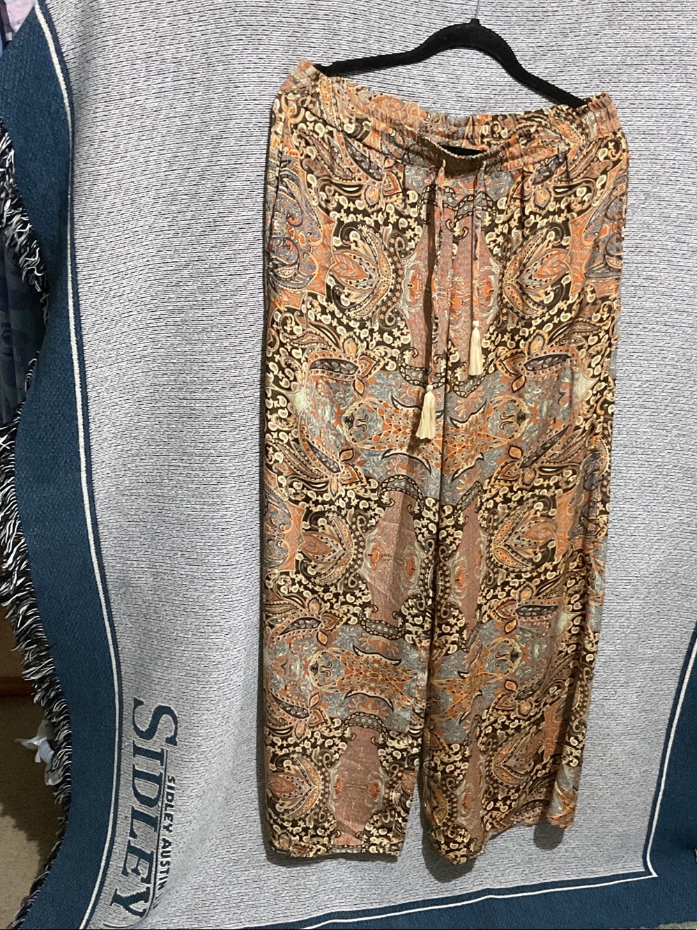 Chelsea & Theodore Brown and Orange Paisley Wide-Leg Pull-On Pants